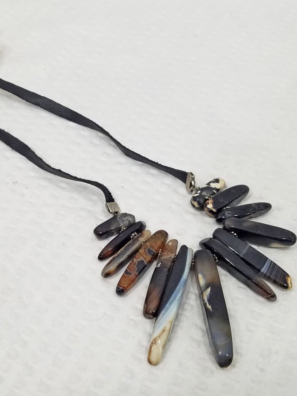 Vtg Signed YOCHI NY Picasso Jasper Spear & Black Suede Ribbon Choker Necklace - Picture 3 of 6